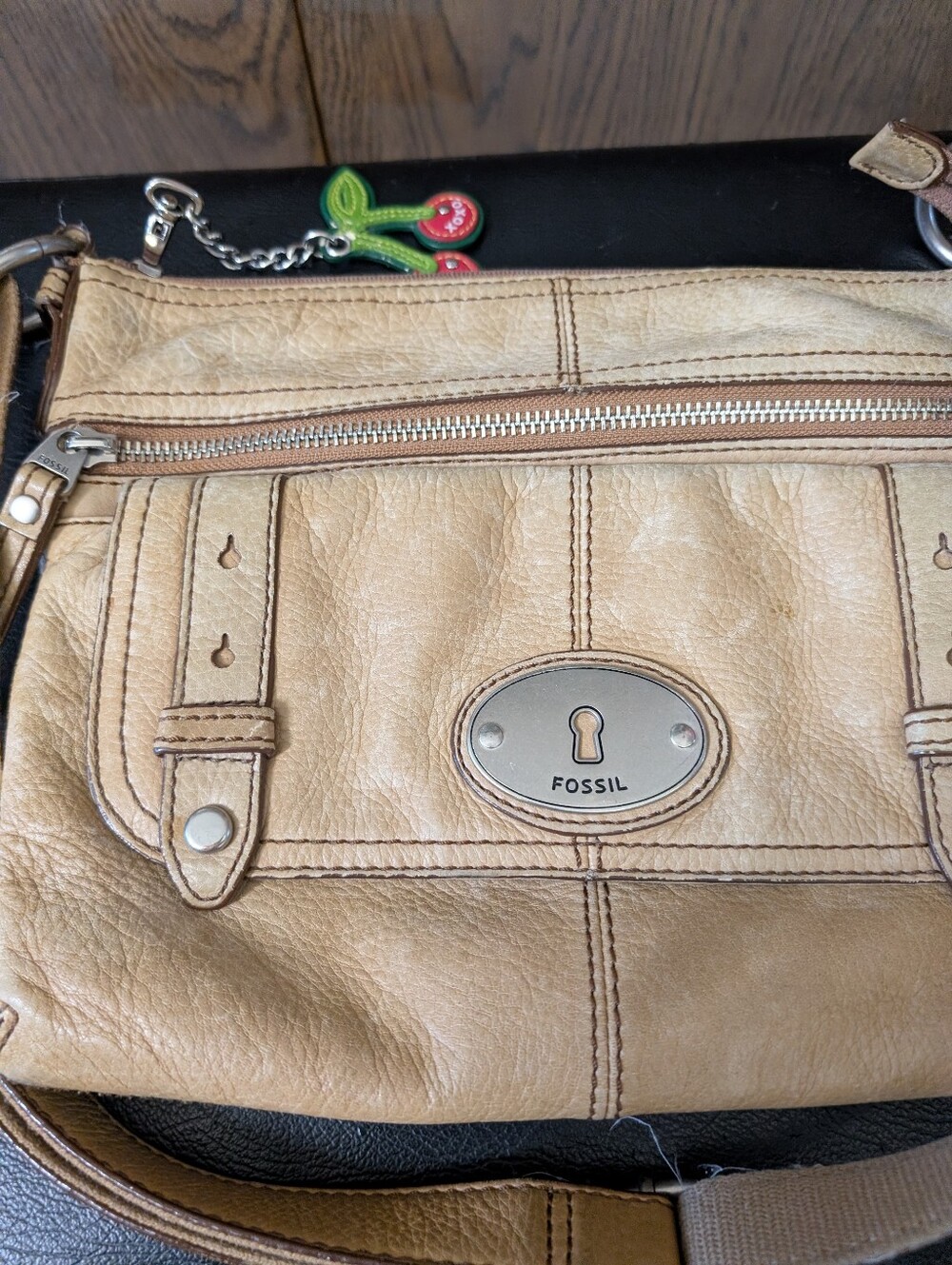 Fossil Beige Tan Leather Shoulder Bag - Picture 6 of 12